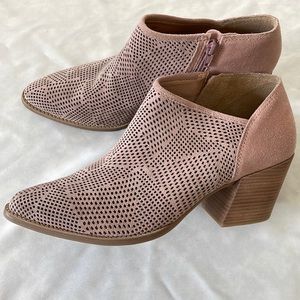 Ankle boots like new, 3” heel